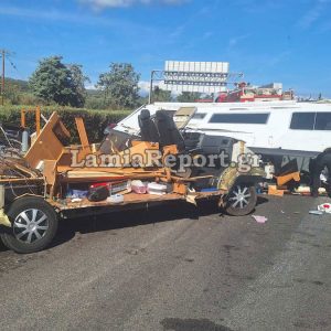 Φθιώτιδα: Τροχαίο με ανατροπή τροχόσπιτου στην εθνική οδό - Σώοι από θαύμα οι γονείς με το 10χρονο κοριτσάκι τους!