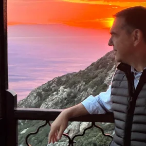 Άναψε φωτιές ο Τσίπρας με την επίσκεψη στο Άγιον Όρος: Θεομπαίχτη τον είπε η Ζωή, πυρά από Αδωνι και Πολάκη