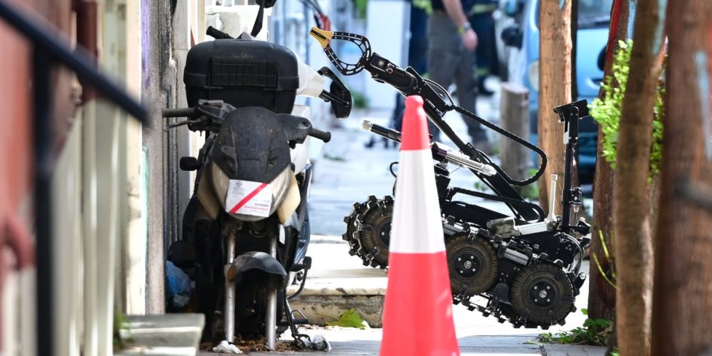 Συναγερμός στο κέντρο της Αθήνας -Ύποπτο αντικείμενο στη Σισίνη, σπεύδουν τα ΤΕΕΜ