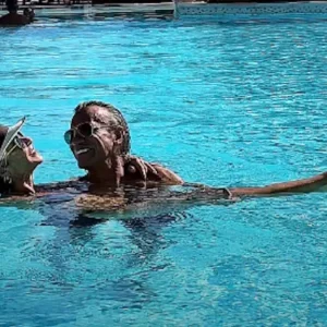 Άννα Βίσση και Ηλίας Ψινάκης σε πισίνα στο Μαρόκο: «Τι άλλο να ζητήσεις από τη ζωή» έγραψε ο μάνατζερ