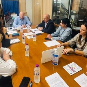Συνάντηση Γιάννη Οικονόμου με τον Εμπορικό Σύλλογο Λαμίας