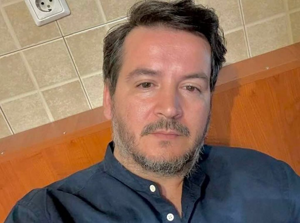 Κλειστά τα ζαχαροπλαστεία την ώρα της κηδείας του Γιάννη Χαντζή