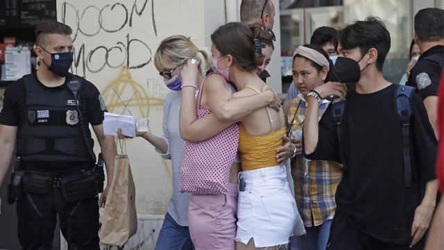 Θεσσαλονίκη: Φωτιά στην Αριστοτέλους, απεγκλωβίστηκαν όσοι βρίσκονταν στο κτίριο