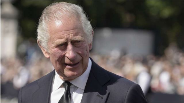 «Ο Θεός σώζει τον βασιλιά»: Ο νέος εθνικός ύμνος στη Βρετανία μετά τον θάνατο της βασίλισσας Ελισάβετ