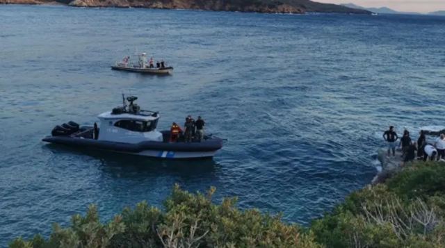 Συντριβή ελικοπτέρου στη Σάμο: Δύο νεκροί, ένας αγνοούμενος - Σώθηκε ο πιλότος