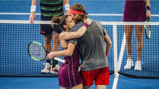 Στέφανος Τσιτσιπάς: Έδωσε 10.000 δολάρια στην Ουκρανία με την βοήθεια της Σάκκαρη