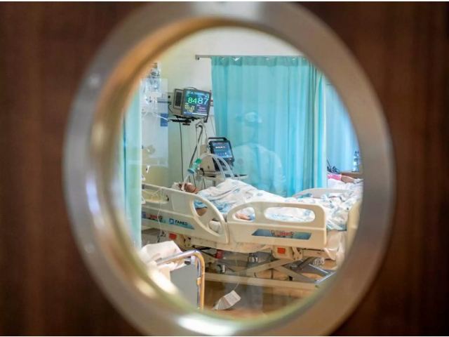 Κορωνοϊός: Όσοι νόσησαν βαριά κινδυνεύουν να πεθάνουν μέσα σε ένα χρόνο