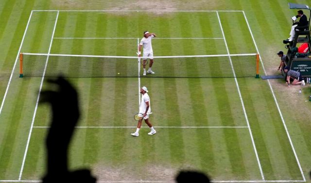 Τσιτσιπάς: Πρόστιμο 10.000 δολαρίων για τον αγώνα με τον Κύργιο