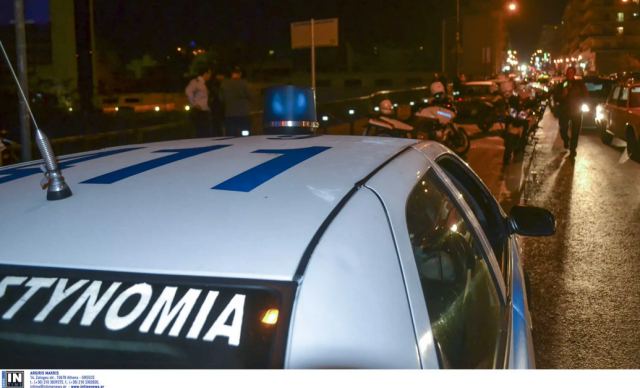 Πέταξαν από το μπαλκόνι 60.000 για να σώσουν τα παιδιά τους - Απίστευτη κομπίνα σε ηλικιωμένους