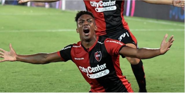 Αργεντινή: Σοβαρή υποψηφιότητα για γκολ της χρονιάς -Ασύλληπτο σουτ από τα 40 μέτρα [βίντεο]