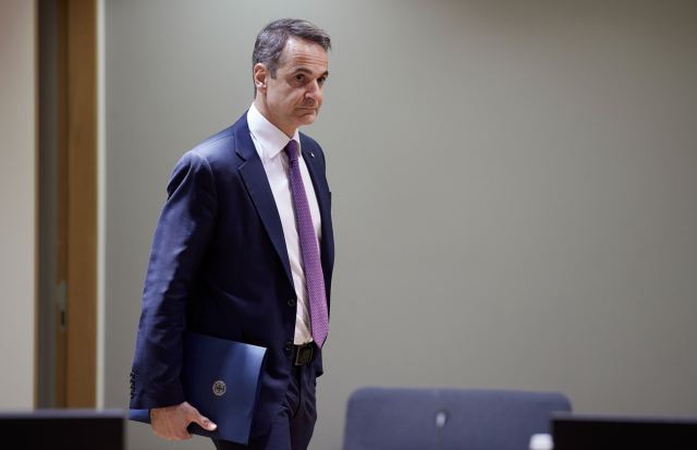 Σηκώνει το γάντι η κυβέρνηση για τα Τέμπη - Καταγγέλλει οικονομικά συμφέροντα