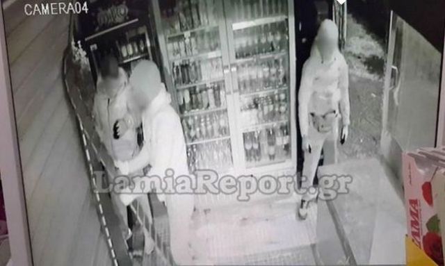 Λαμία: Οπαδοί του Ολυμπιακού έκαναν πλιάτσικο και λήστεψαν περιπτερά