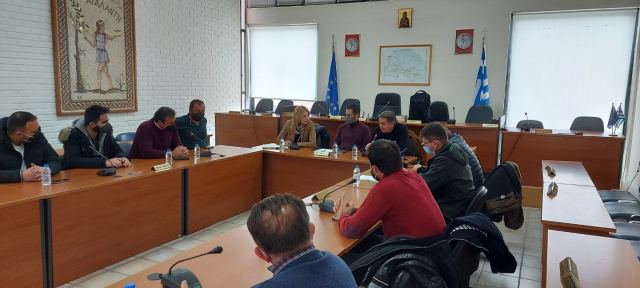 Σύσκεψη για τα παγόπληκτα δένδρα στο Δήμο Λοκρών