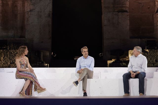 Έρχεται η πρώτη ελληνόγλωσση σειρά στο Netflix; Τι συζήτησαν Κυριάκος Μητσοτάκης και Τεντ Σαράντος στο Ηρώδειο