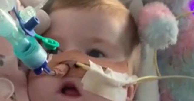 Η θλιβερή ιστορία του βρέφους που πάσχει από σπάνια νόσο – Οι προσπάθειες των γονιών να το κρατήσουν στη ζωή