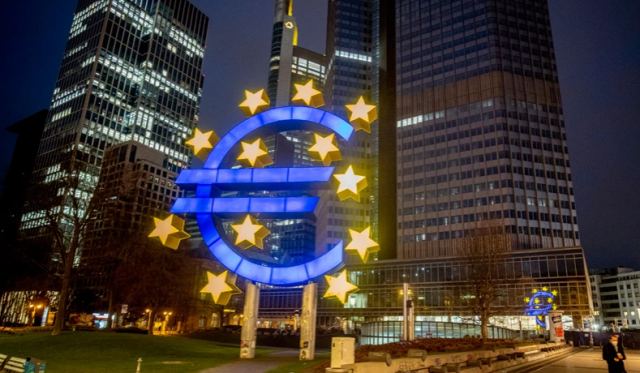 Η Ελλάδα βγαίνει στις αγορές με επανέκδοση 7ετους ομολόγου