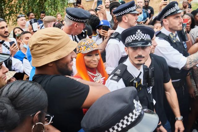 Ο κακός χαμός έγινε σε συνάντηση της Νίκι Μινάζ με φανς – Η ράπερ χειροδίκησε σε βάρος νεαρού