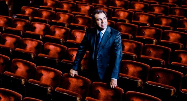 O μαέστρος - θρύλος Daniele Gatti στο Μέγαρο, με μία από τις καλύτερες ευρωπαϊκές ορχήστρες