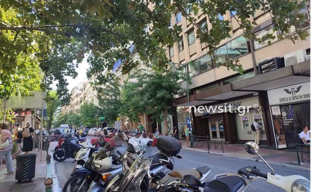 Άνδρας 35 ετών έπεσε στο κενό από πολυκατοικία στο Κολωνάκι - Είχε πάνω του 50.000 ευρώ