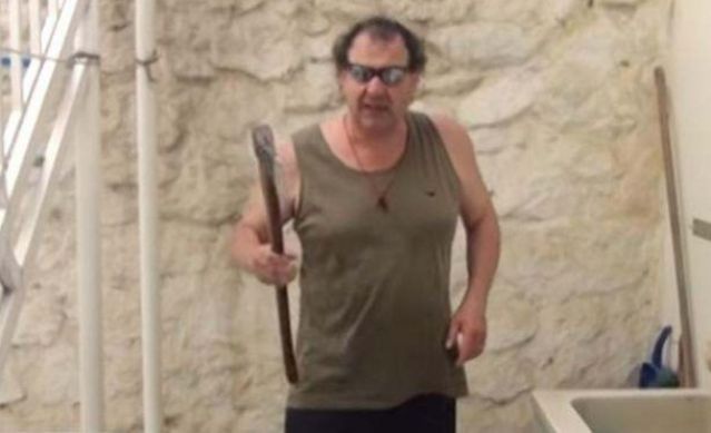 Ο απόλυτος εξολοθρευτής φιδιών - Το ΒΙΝΤΕΟ που σπάει το ίντερνετ