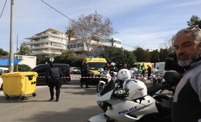 Γλυφάδα: «Τον παίρνω τηλέφωνο και δεν απαντάει» – Συγκλονίζει η σύζυγος του καπετάνιου