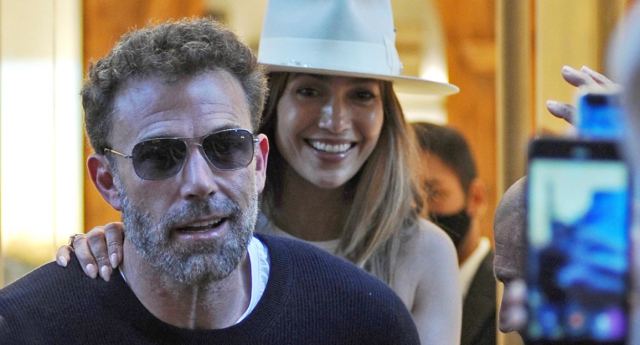 Τζένιφερ Λόπεζ - Μπεν Άφλεκ: Απολαμβάνουν το μήνα του μέλιτος στο Μιλάνο (ΒΙΝΤΕΟ)