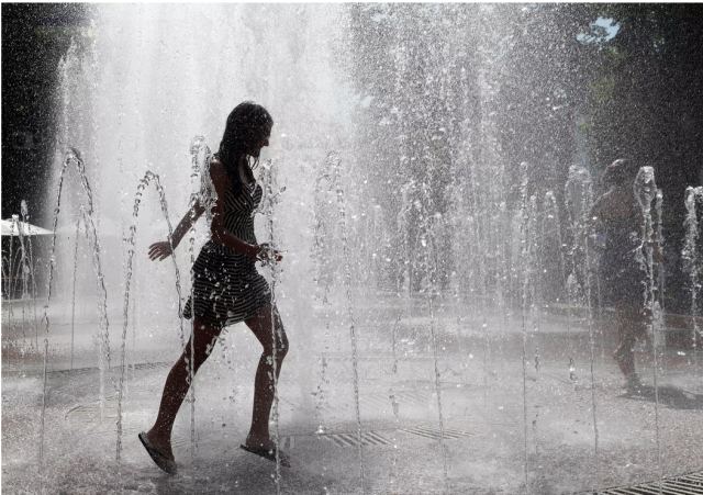 «Το φετινό καλοκαίρι δεν θα είναι το θερμότερο που έχουμε ζήσει - Το έχουμε ξαναπεράσει» λέει ο Νίκος Καντερές