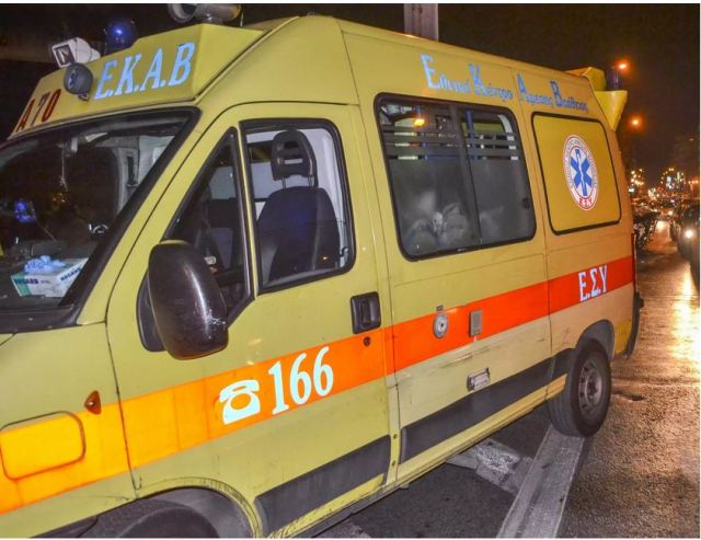 Πρέβεζα: Διασωληνωμένη μεταφέρεται στην Πάτρα 12χρονη μαθήτρια – Παρασύρθηκε από ΙΧ κατεβαίνοντας από λεωφορείο