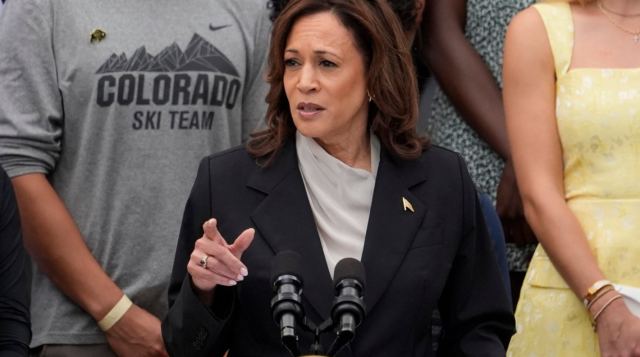 Πρώτη ομιλία της Κάμαλα Χάρις μετά την απόσυρση Μπάιντεν: «Ανυπέρβλητα τα επιτεύγματά του στη σύγχρονη ιστορία»