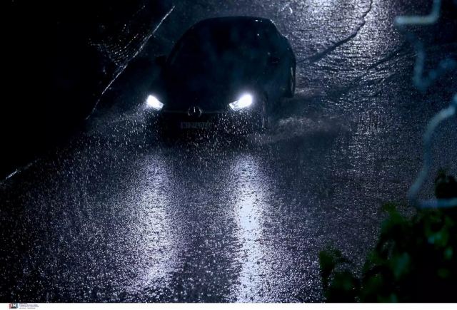 Καιρός: «Χτύπησε» το 112 για την κακοκαιρία σε πολλές περιοχές της Ελλάδας