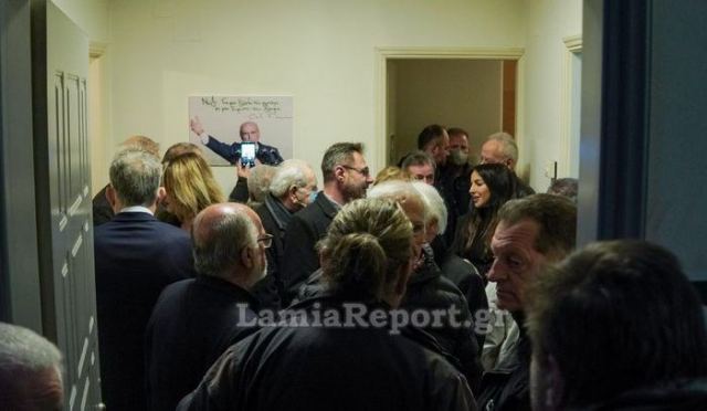 Πολύς κόσμος στα εγκαίνια των νέων γραφείων του ΠΑΣΟΚ-ΚΙΝΑΛ στη Λαμία (ΦΩΤΟ)