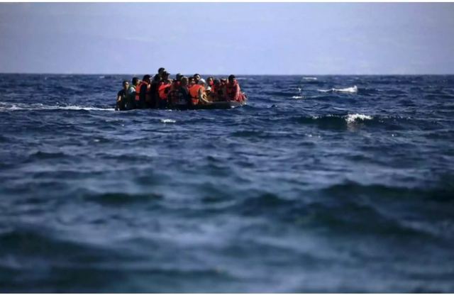 Στην Καλαμάτα μεταφέρθηκαν σώοι 69 μετανάστες – Το σκάφος τους βούλιαξε ανοιχτά της Ζακύνθου