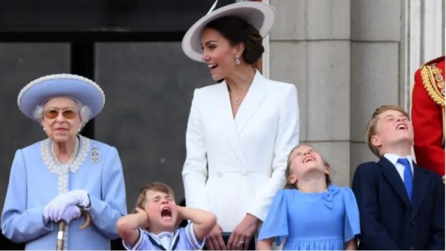 Ο πρίγκιπας Λούις έκλεψε την παράσταση στο Πλατινένιο Ιωβηλαίο