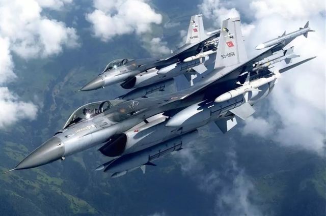 Νέες υπερπτήσεις τουρκικών μαχητικών στο Αιγαίο