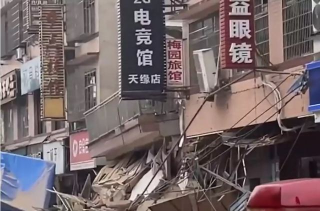 Κίνα: Κατέρρευσε εξαώροφη πολυκατοικία – Δεκάδες αγνοούμενοι