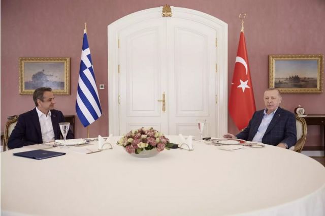 Δημοσκόπηση MRB: Πιο σκληρή στάση απέναντι στην Τουρκία θέλουν οι πολίτες – Πώς «βλέπουν» τα σενάρια συγκυβέρνησης