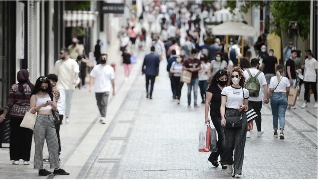 Τέλος στο πιστοποιητικό εμβολιασμού και χωρητικότητα στο 100% από την 1η Μαΐου - Παραμένουν οι μάσκες σε εσωτερικούς χώρους