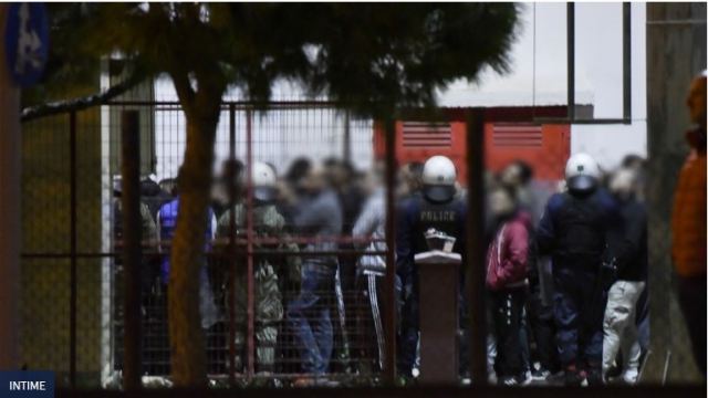 Αρνήθηκαν να δώσουν αποτυπώματα και DNA επτά από τους προσαχθέντες στου Ρέντη - Νέα στοιχεία για την φωτοβολίδα