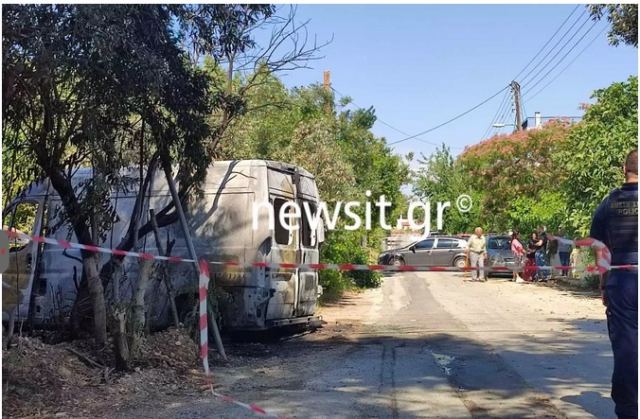 Γέρακας: Οι δολοφόνοι του ιδιοκτήτη του βενζινάδικου έκαψαν το λευκό βαν και έφυγαν με μηχανές