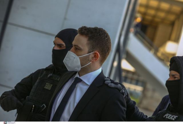 Γλυκά Νερά: Η συγκλονιστική κατάθεση του αστυνομικού που πήρε το μωρό από τα χέρια του Μπάμπη