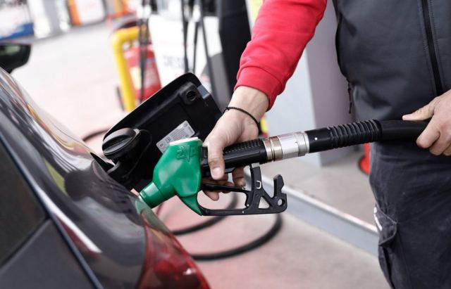Επίδομα στα καύσιμα: Πώς θα δοθεί το Fuel Pass - Το ύψος και οι δικαιούχοι