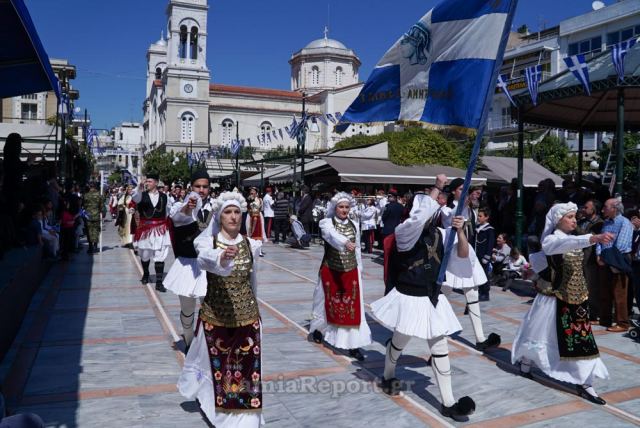 Παρέλαση 25ης Μαρτίου: Με μάσκες το κοινό εφόσον υπάρχει συνωστισμός λέει το Υπουργείο Υγείας