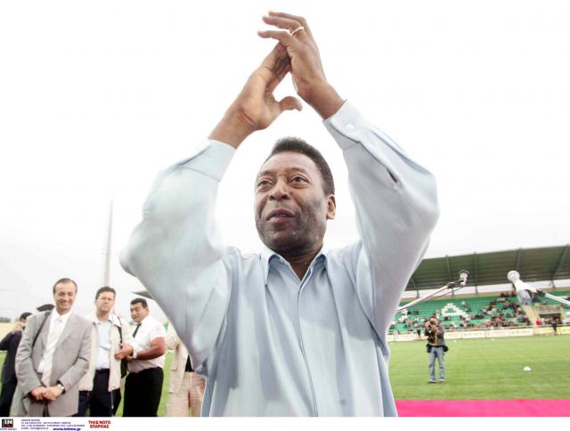 Πελέ: Το αντίο της Σάντος με ένα στέμμα - 