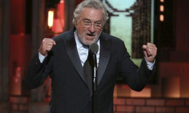 Ο Ρόμπερτ Ντε Νίρο σας παρακολουθεί… «#Μείνετε σπίτι»