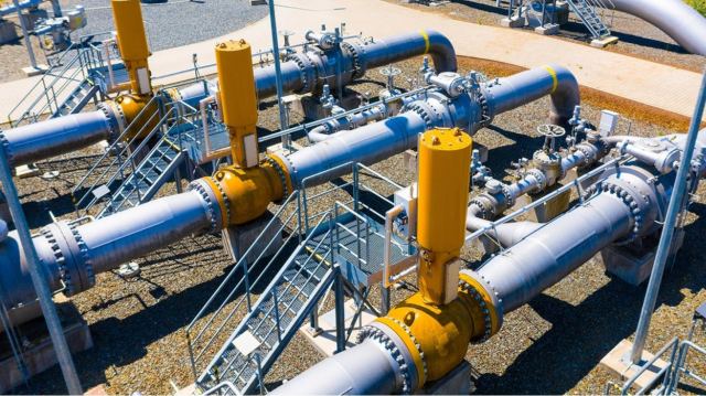 Μετά τη Γερμανία και το Βέλγιο βάζει πλαφόν στη θέρμανση και τον φωτισμό κτιρίων