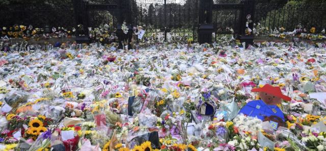 Τεράστια ζήτηση για λουλούδια για την κηδεία της Ελισάβετ, η Βρετανία αγόρασε τόνους άνθη από την Τουρκία