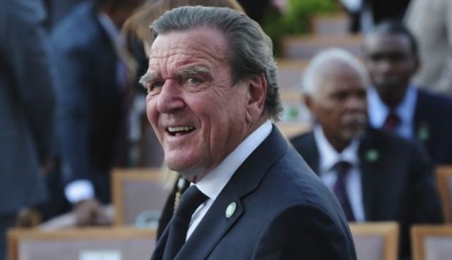 Πόλεμος στην Ουκρανία: Το Κίεβο αποδομεί τον Σρέντερ και τη λύση που προτείνει για τη λήξη του πολέμου