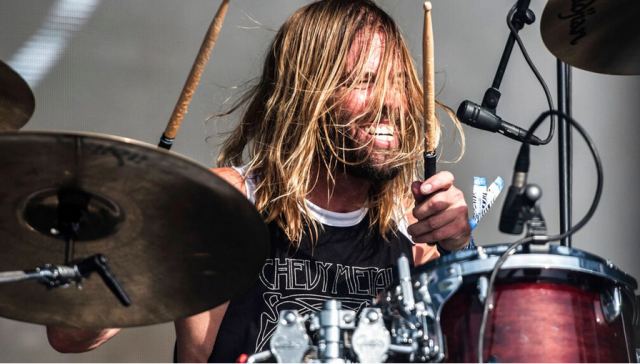 Foo Fighters: Σοκάρουν τα ευρήματα για τον θάνατο του ντράμερ Τέιλορ Χόκινς
