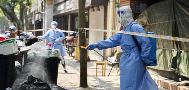 Eφιάλτης χωρίς τέλος στη Σανγκάη: Παρατείνεται το lockdown καθώς αυξάνονται τα κρούσματα
