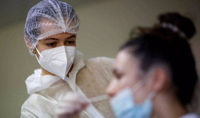 Κορωνοϊός: Ο ΕΜΑ καλεί την Ευρώπη να προετοιμαστεί για το φθινοπωρινό κύμα της πανδημίας